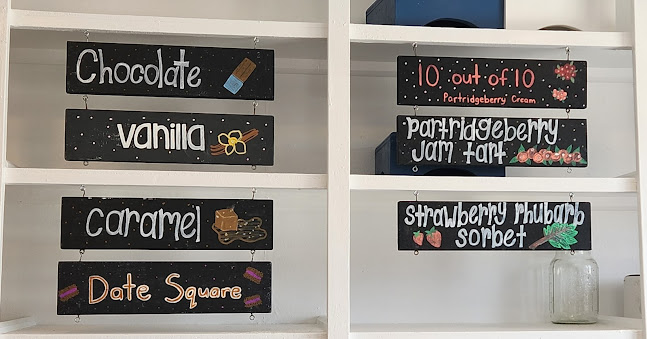 Growlers Ice Cream Shop