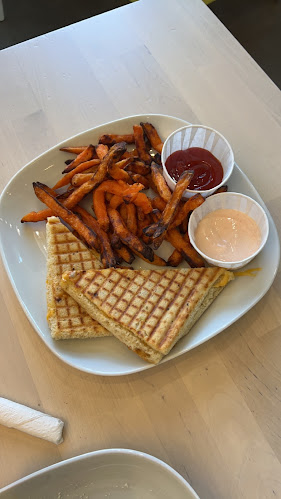 Circus Play Cafe - Hospitality and gastronomy