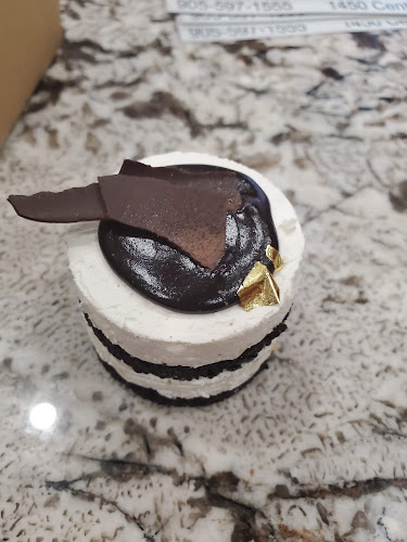 Artsy Baker Thornhill - Hospitality and gastronomy