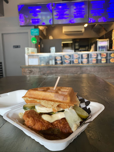 79 Kensington Ave, Toronto, ON M5T 2K2