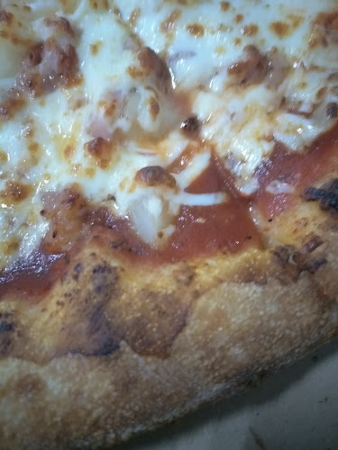 Paradise Pizza & Wings - Hospitality and gastronomy