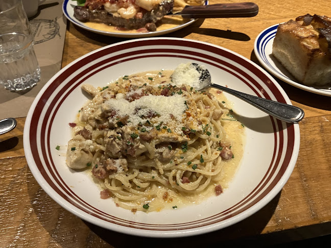 Scaddabush Italian Kitchen & Bar - Hospitality and gastronomy