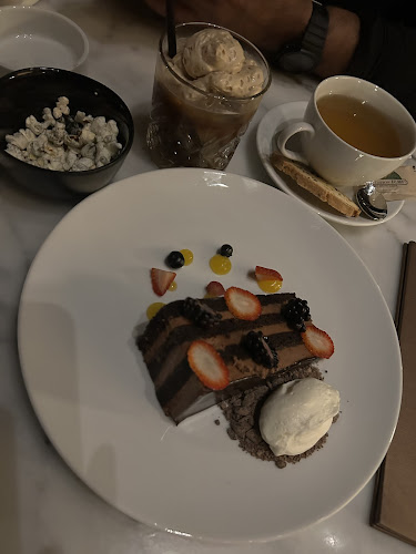 Q AT THE FAIRMONT EMPRESS