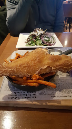 6982 Financial Dr, Mississauga, ON L5N 8J4