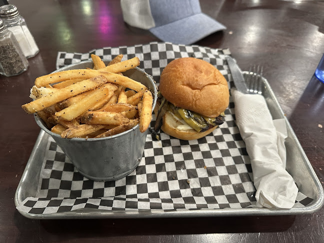 Opinii despre Home Time Bar-B-Que and Bakery în Brooks - Hospitality and gastronomy