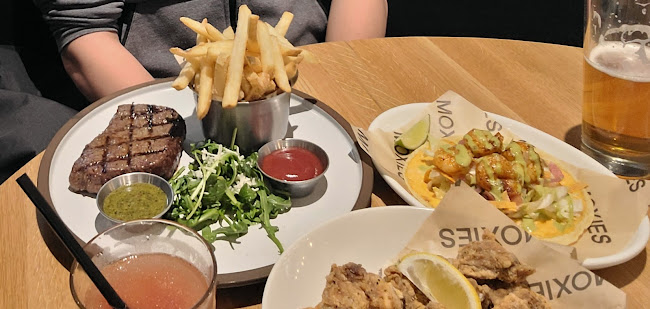 Moxies Scarborough Restaurant