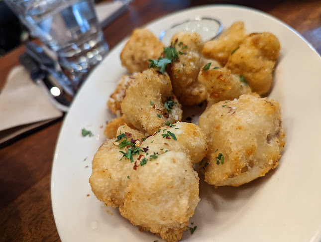 Browns Socialhouse Waterloo - Hospitality and gastronomy