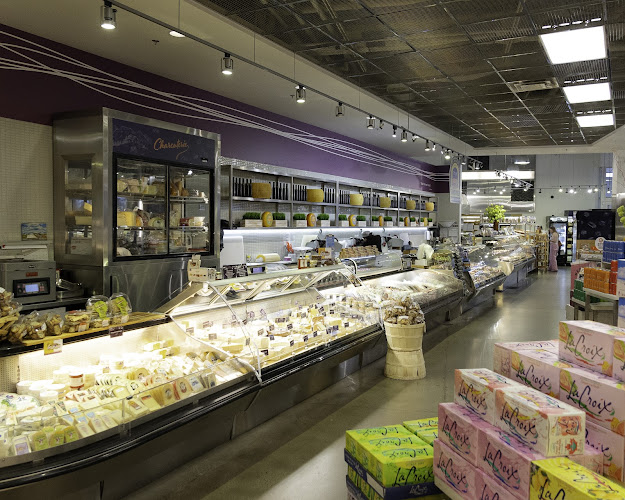 38 Karl Fraser Rd, North York, ON M3C 0H7