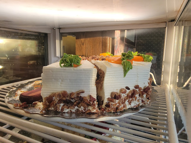 Peter's on Eglinton Restaurant - Hospitality and gastronomy