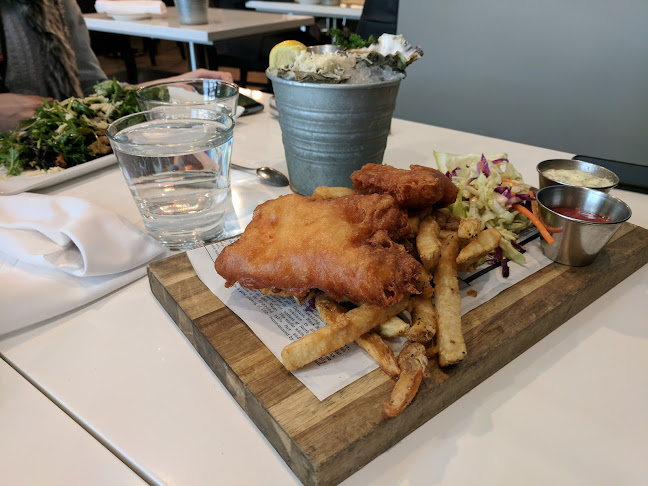 Comentarii opinii despre Fanny Bay Oyster Bar & Shellfish Market