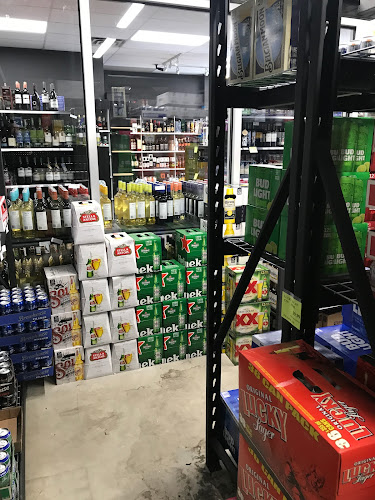 Opinii despre Crossroads Liquor în Sherwood Park - Hospitality and gastronomy