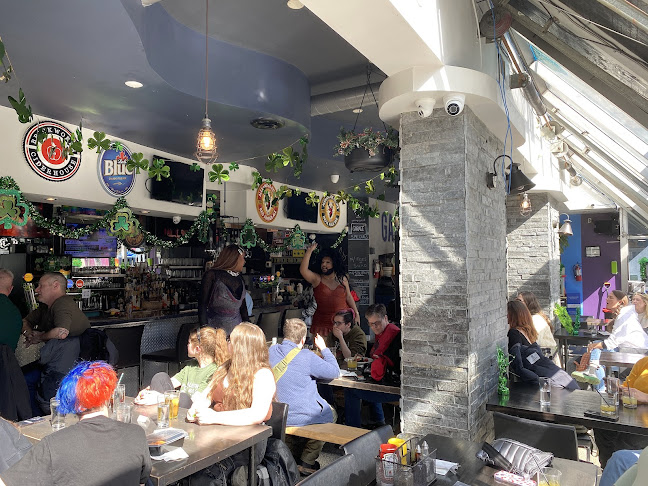 477 Church St, Toronto, ON M4Y 2C6