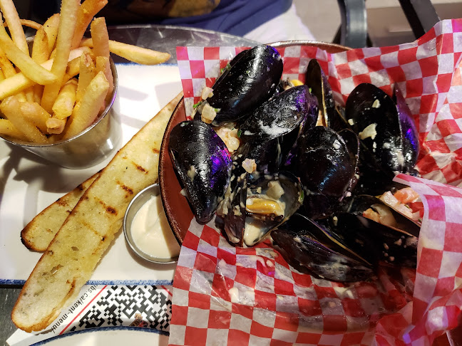 2315 Yonge St, Toronto, ON M4P 2C6