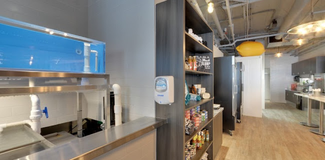 Fanny Bay Oyster Bar & Shellfish Market - Hospitality and gastronomy