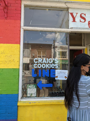 1332 Queen St W, Toronto, ON M6K 1L4