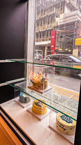 3 Wellesley St W, Toronto, ON M4Y 1E8