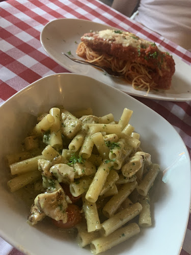 38 Wellington St E, Toronto, ON M5E 1C7