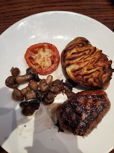 36 Horseshoe Crescent, Hamilton, ON L8B 0Y2