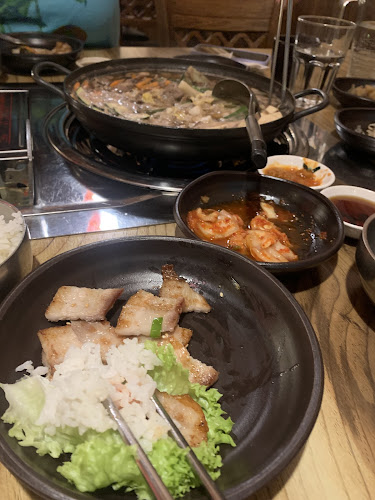 10704 97 St NW, Edmonton, AB T5H 2L9