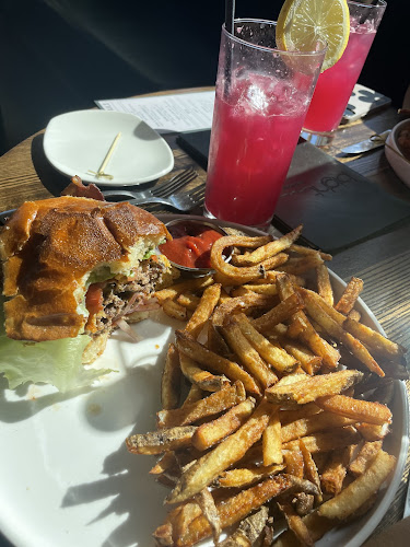 Opinii despre Bight Restaurant & Bar în Thunder Bay - Hospitality and gastronomy