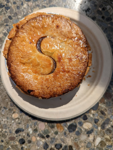 Laurelle's Fine Foods - Hospitality and gastronomy