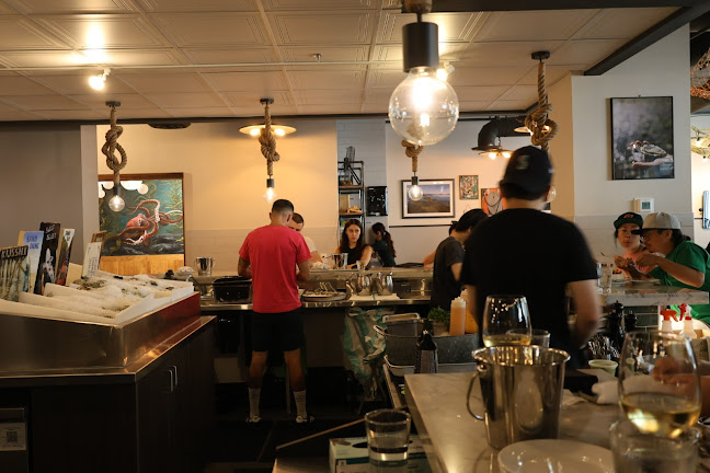 Fanny Bay Oyster Bar & Shellfish Market - Vancouver