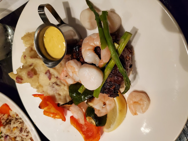 15 Huntmar Dr, Ottawa, ON K2S 0P6