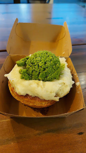 Peaked Pies Burnaby Heights - Hospitality and gastronomy