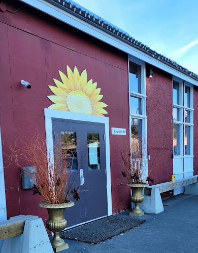 The Cozy Cafe & Bakery - Whitehorse