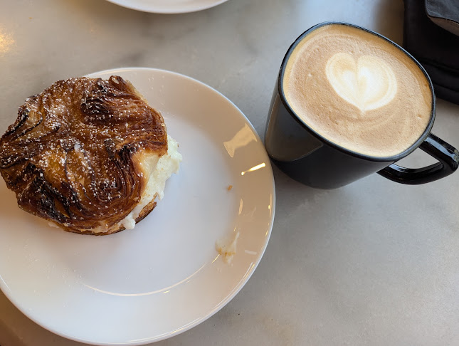 La Boulangerie Bakery Cafe - Calgary