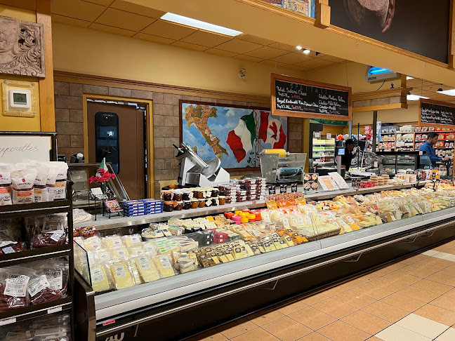 Comentarii opinii despre Angelo’s Italian Bakery & Market