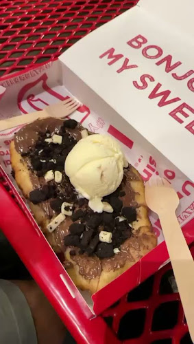 145 Queens Quay W, Toronto, ON M5J 2H4