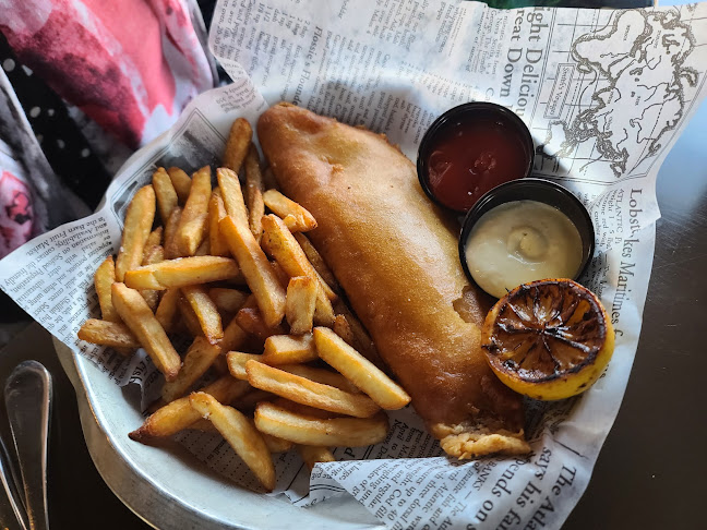 1702 Queen St E, Toronto, ON M4L 1G6