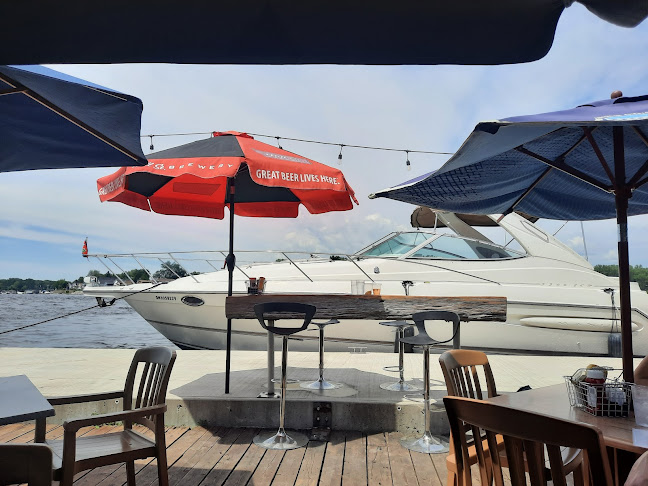 Opinii despre Rockcliffe Boathouse Restaurant & Marina în Ottawa - Hospitality and gastronomy