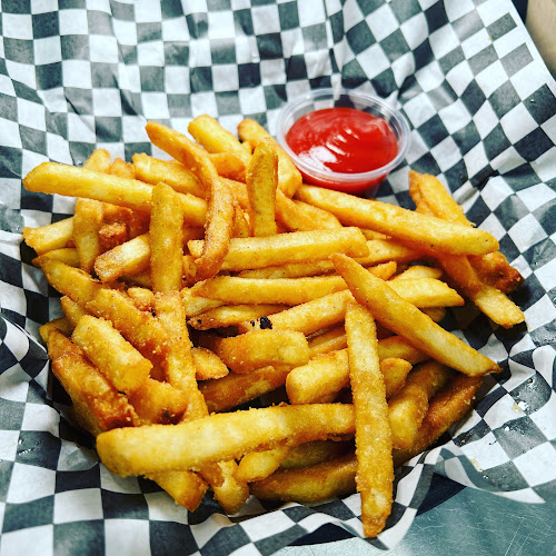 Veggie Planet Vaughan - Vegetarian Indian Pizza, Burger and Street food Restaurant