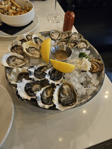Comentarii opinii despre Fanny Bay Oyster Bar & Shellfish Market