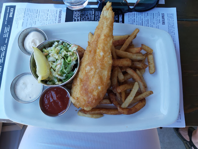 Sociable Kitchen + Tavern - Hospitality and gastronomy