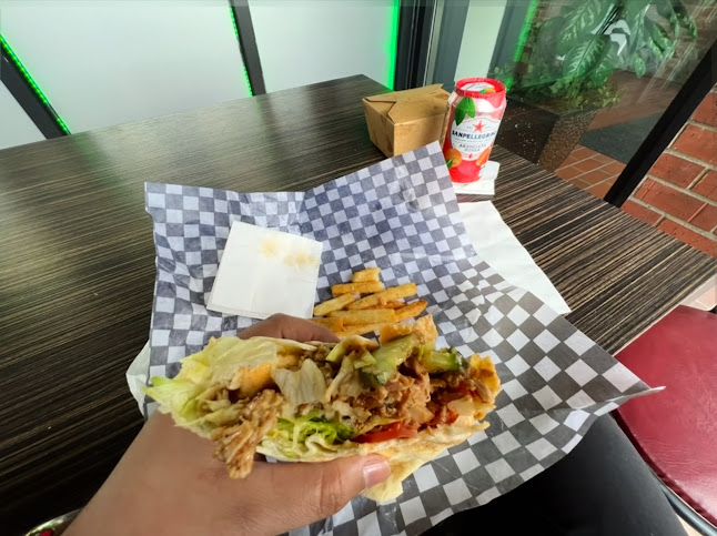 Comentarii opinii despre Shawarma Corner