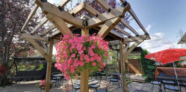 630 Des Meurons St, Winnipeg, MB R2H 2P9