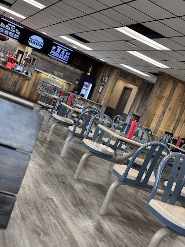 1085 Memorial Ave, Thunder Bay, ON P7B 4A4