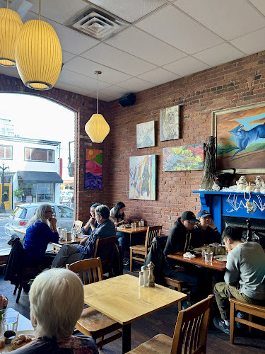 919 Fort St, Victoria, BC V8V 3K3