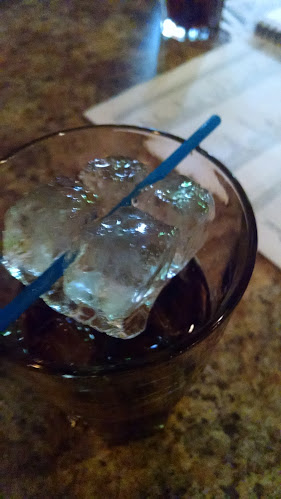 Opinii despre T B's Pub în Edmonton - Hospitality and gastronomy