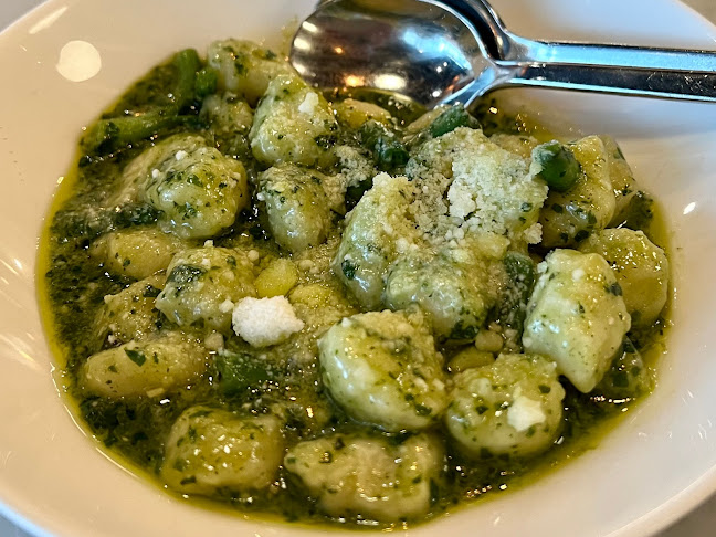 55 Bloor St W, Toronto, ON M4W 1A5