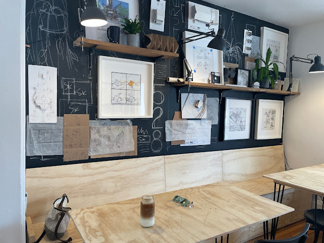 642 Somerset St W, Ottawa, ON K1R 5K4