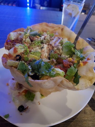 The Ridge Pub & Eatery and LIQUOR OFF SALE - Hospitality and gastronomy