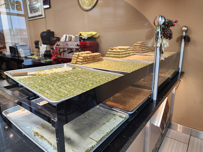 Crown Pastries - Hospitality and gastronomy