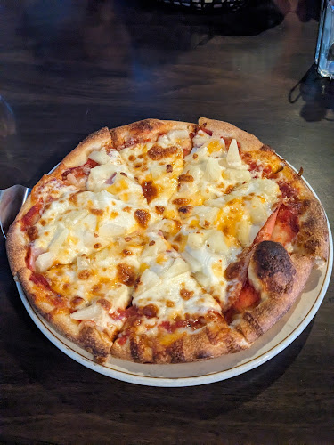 Opinii despre Time Out Pub în Edmonton - Hospitality and gastronomy