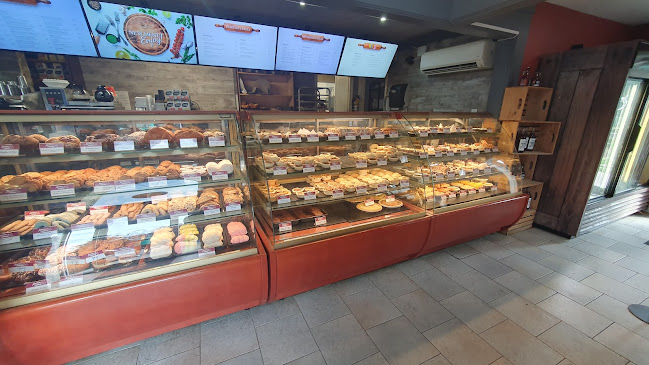 Annina's Bakeshop & Catering