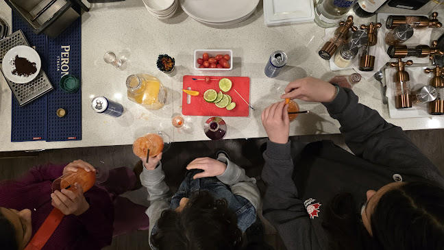 Opinii despre Lombardo's Pizzeria & Ristorante în Vancouver - Hospitality and gastronomy