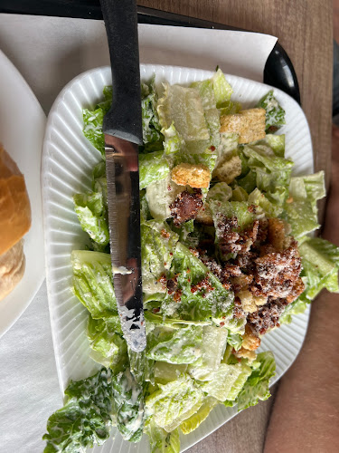 6445 Airport Rd, Mississauga, ON L4V 1E4